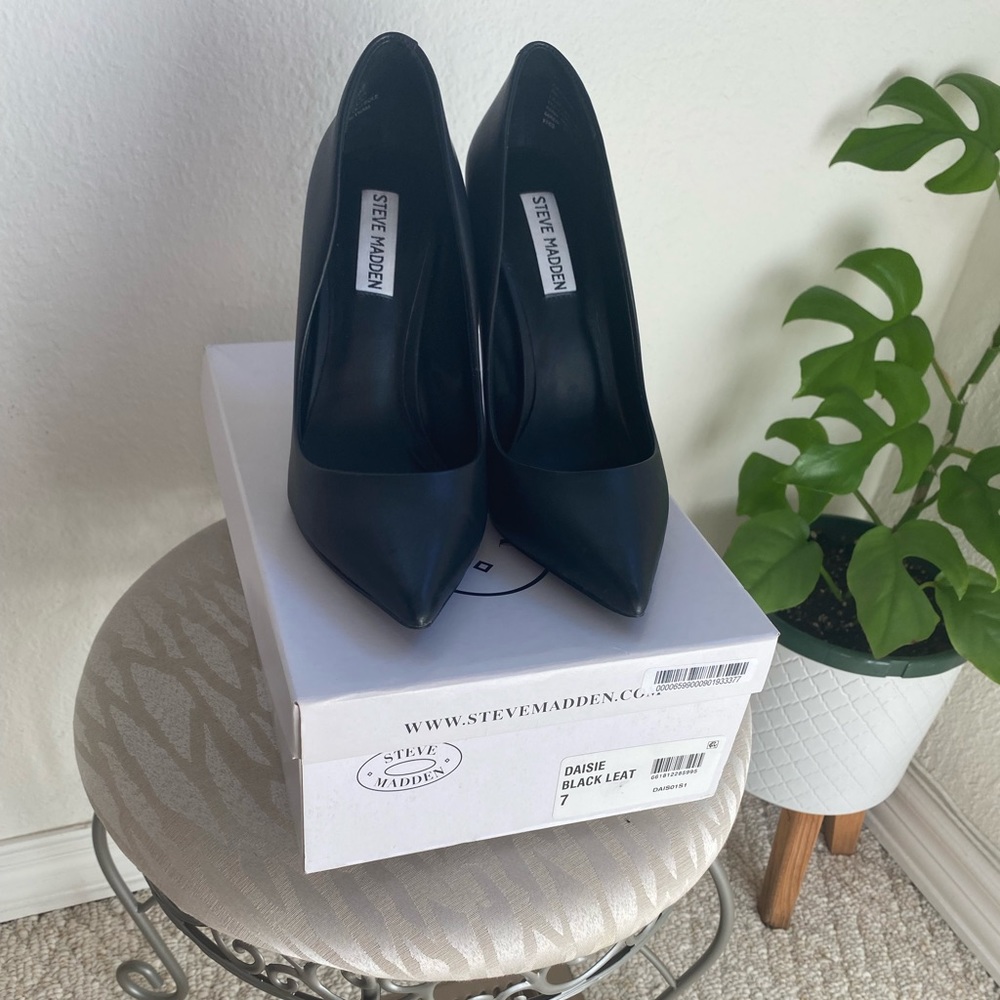 Steve Madden Daisie Pumps Size 7